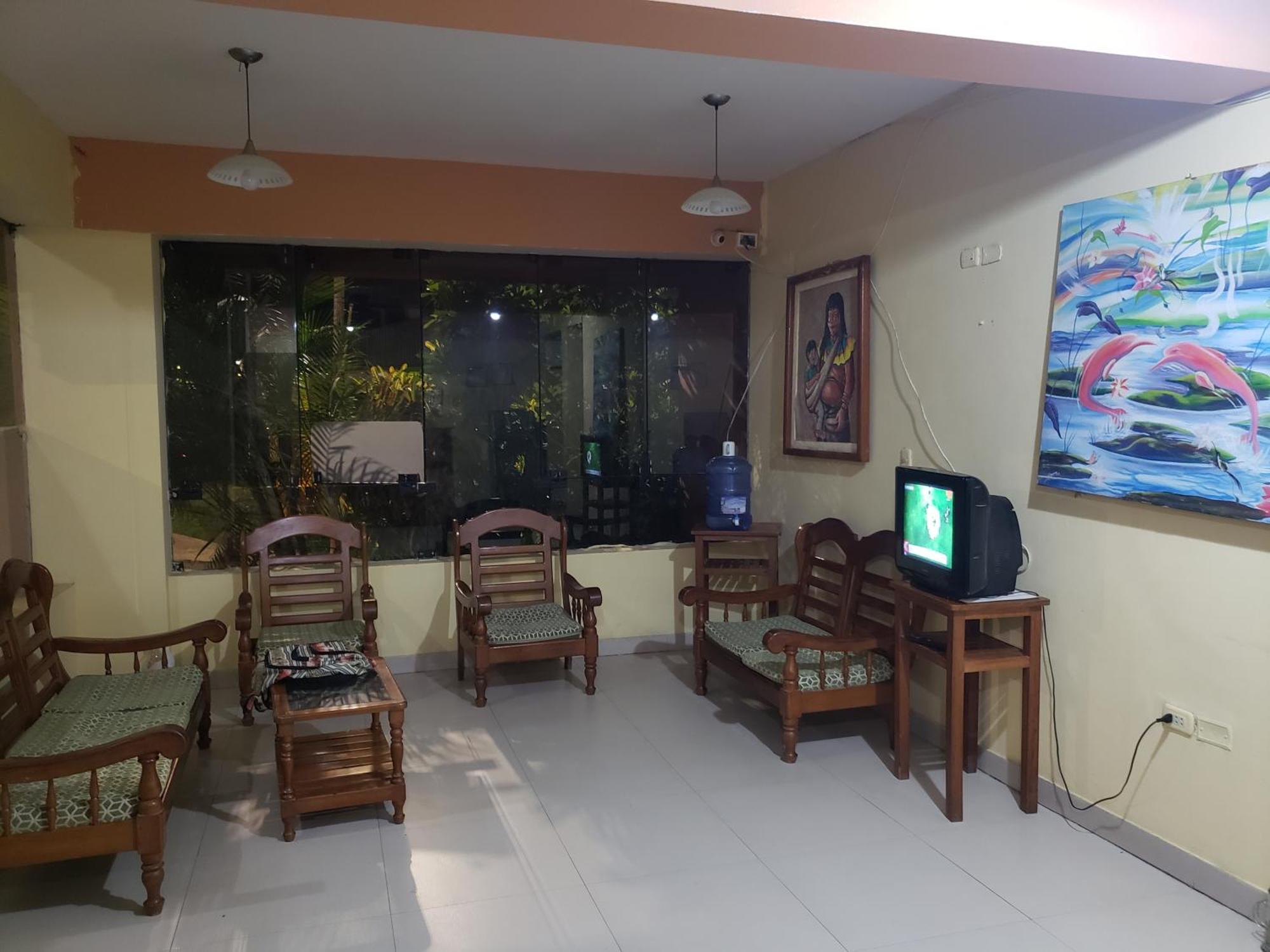 Hostal El Puerto Yurimaguas Exteriör bild