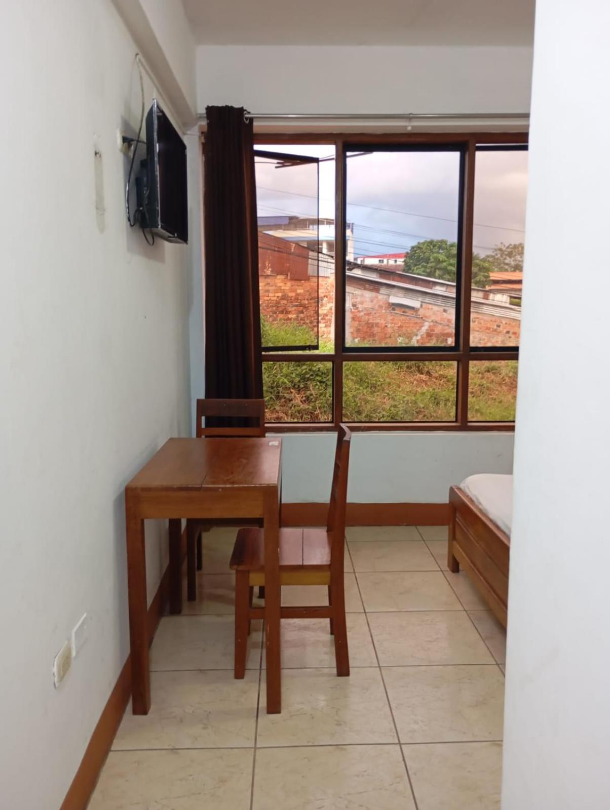 Hostal El Puerto Yurimaguas Exteriör bild